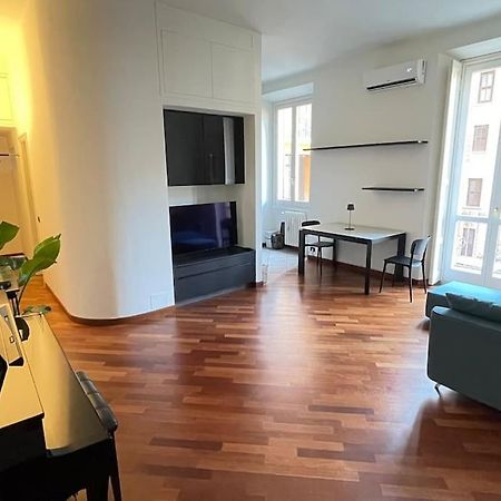 Appartamento "Iris" Milano Lunigiana In Stazione Centrale Esterno foto