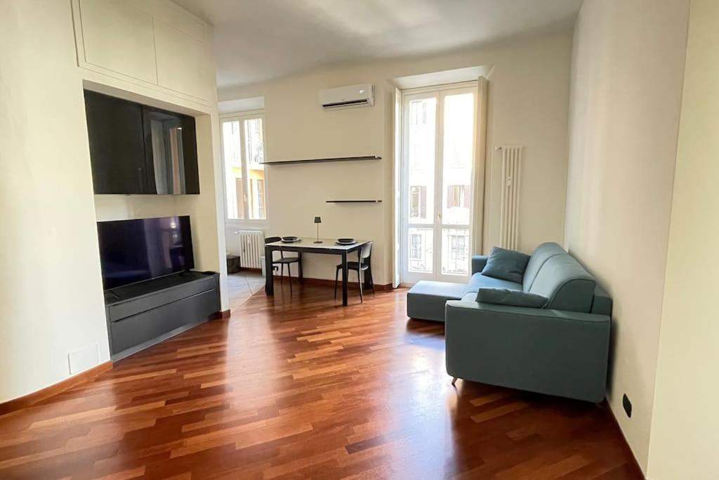 Appartamento "Iris" Milano Lunigiana In Stazione Centrale Esterno foto